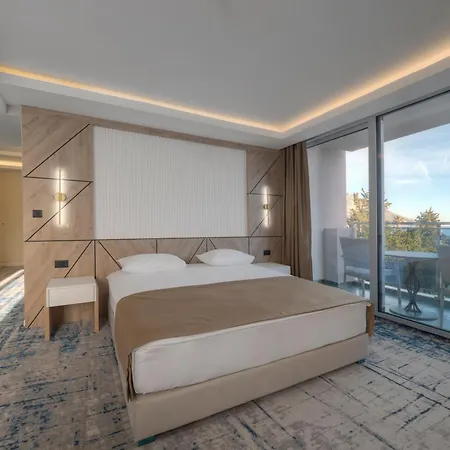 Tara Becici Hotel 4*
